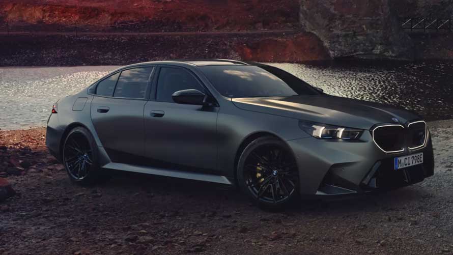 BMW M5 z częściami BMW M Performance Parts.